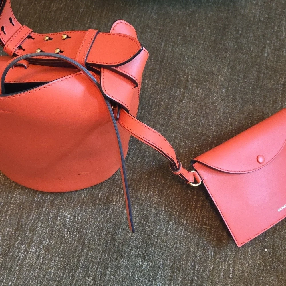 NWT Authentic Burberry Handbag Supple Calfskin Bucket Clementine - Picture 12 of 16